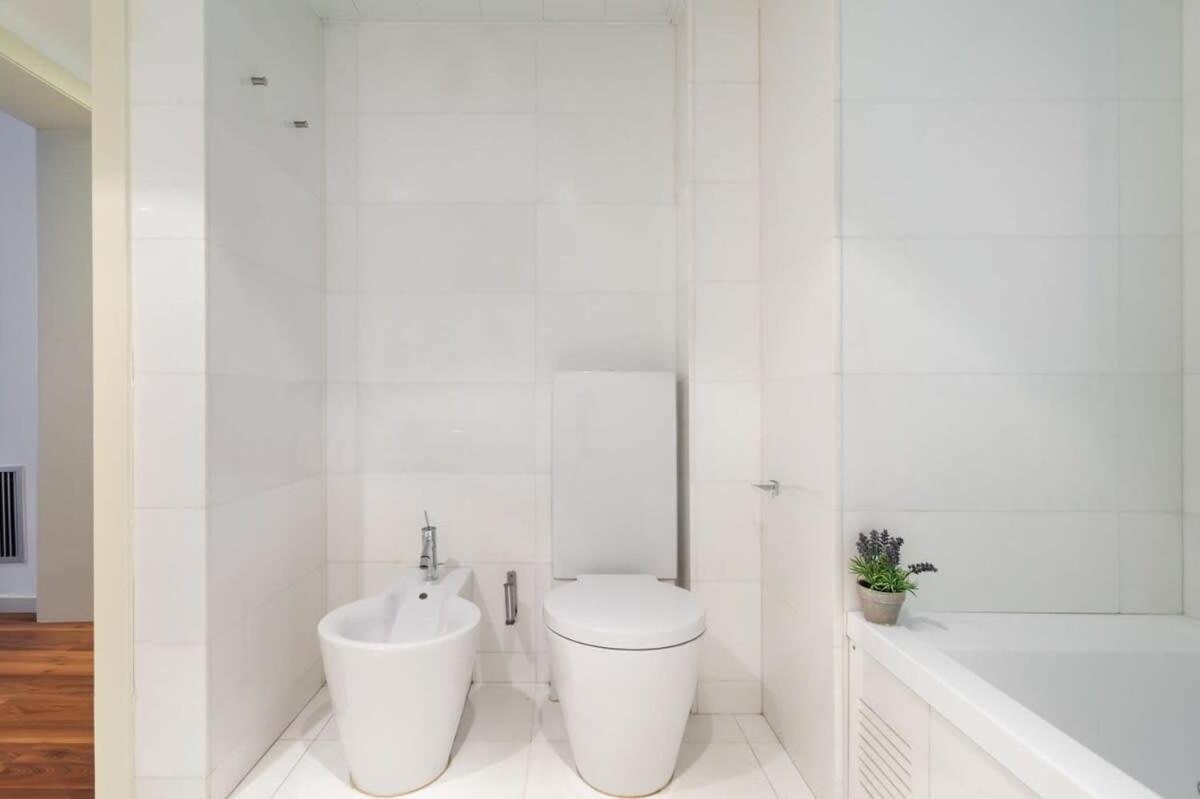 Placa Catalunya Incredible 3bedroom Duplex With Balcony * Barcelona