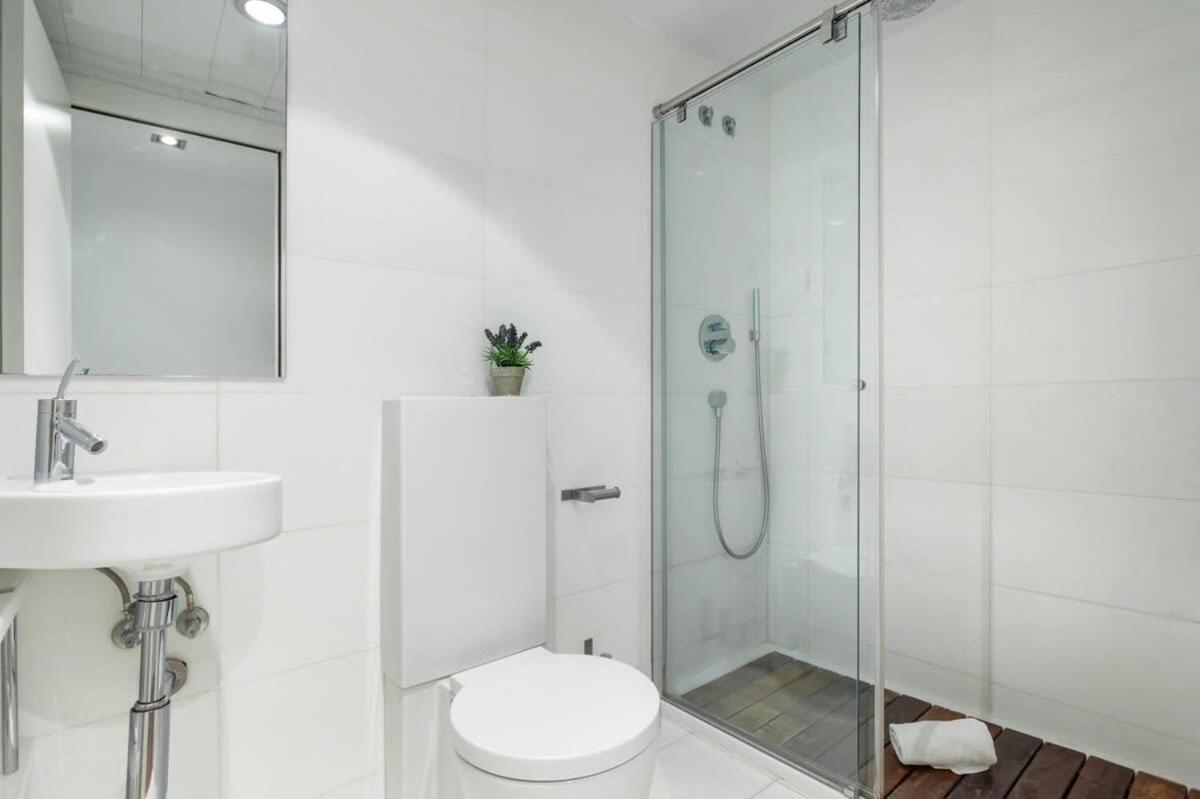 Apartment Placa Catalunya Incredible 3bedroom Duplex With Balcony Barcelona